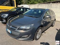 Grigio Usata 2014 Opel Astra Cosmo Station wagon | 3900 € (Buon prezzo)