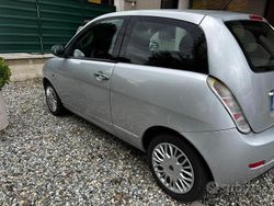 Usata 2011 Lancia Ypsilon Due volumi | 4700 € (Buon prezzo)