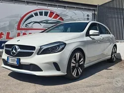 Bianco Usata 2017 Mercedes A180 Executive Tre volumi | 15.900 € (Buon prezzo)