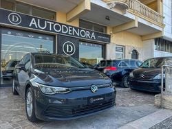 Grigio Usata 2021 VW Golf VIII Life Tre volumi | 17.000 € (Super prezzo)