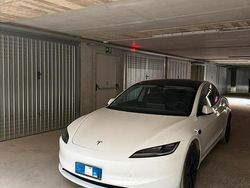 Bianco Usata 2023 Tesla Model 3 Tre volumi | 31.800 €