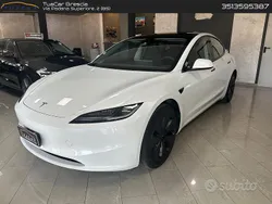 Bianco Usata 2024 Tesla Model 3 Standard Range Plus Tre volumi | 32.900 € (Buon prezzo)