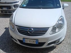 Bianco Usata 2009 Opel Corsa Due volumi | 5000 € (Molto cara)