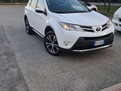 Usata 2014 Toyota RAV4 SUV | 12.800 €