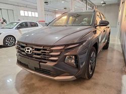 Ecotronic gray Nuova 2025 Hyundai Tucson SUV | 31.500 € (Buon prezzo)