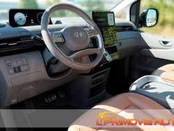 Grigio Usata 2022 Hyundai Staria Signature Furgone | 45.200 €