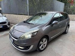 Marrone Usata 2013 Renault Scénic III Monovolume | 3999 € (Ottimo prezzo)