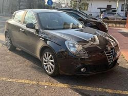 Nero Usata 2015 Alfa Romeo Giulietta Tre volumi | 7990 € (Buon prezzo)