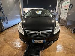 Nero Usata 2009 Opel Corsa Tre volumi | 3800 € (Buon prezzo)