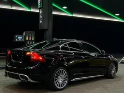 Usata 2011 Volvo S60 R-Design Tre volumi | 9700 € (Buon prezzo)