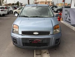 Blu Usata 2006 Ford Fusion Collection Tre volumi | 1490 € (Ottimo prezzo)