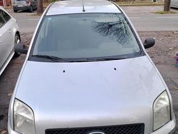 Usata 2004 Ford Fusion Tre volumi | 1000 € (Ottimo prezzo)