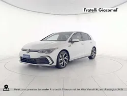 Oryx white perla Usata 2021 VW Golf VIII R-line Tre volumi | 26.400 € (Buon prezzo)