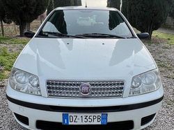 Bianco Usata 2009 Fiat Punto Tre volumi | 2450 €