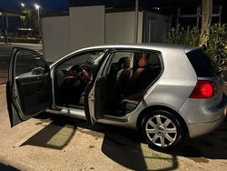 Grigio Usata 2004 VW Golf V Tre volumi | 2900 € (Buon prezzo)