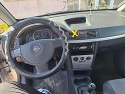 Usata 2006 Opel Meriva Cosmo Monovolume | 2799 € (Buon prezzo)