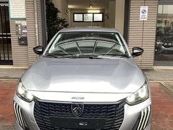 Grigio Usata 2024 Peugeot 208 Active Due volumi | 15.300 € (Buon prezzo)