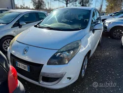 Bianco Usata 2010 Renault Scénic III Dynamique Monovolume | 1990 € (Super prezzo)