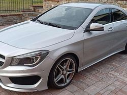 Argento Usata 2015 Mercedes 180 AMG line Tre volumi | 18.000 € (Molto cara)