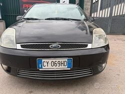 Nero Usata 2005 Ford Fiesta Ghia Tre volumi | 1000 € (Ottimo prezzo)