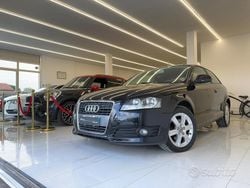 Nero Usata 2010 Audi A3 Ambiente Tre volumi | 7900 € (Buon prezzo)