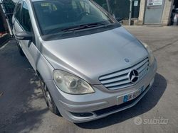 Grigio Usata 2007 Mercedes B170 Monovolume | 1700 €