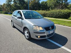 Grigio Usata 2008 VW Polo Tre volumi | 2350 € (Buon prezzo)