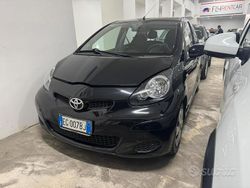 Nero Usata 2010 Toyota Aygo Connect Style Due volumi | 5900 € (Cara)