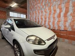 Grigio Usata 2011 Fiat Punto Evo S Due volumi | 2990 € (Buon prezzo)
