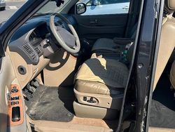 Nero Usata 2002 Kia Carnival Monovolume | 1800 €