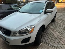 Bianco Usata 2011 Volvo XC60 SUV | 8200 € (Buon prezzo)