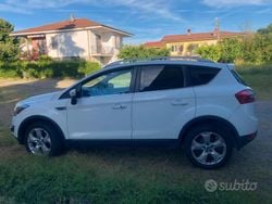 Bianco Usata 2009 Ford Kuga SUV | 4500 € (Buon prezzo)