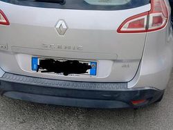 Grigio Usata 2012 Renault Scénic III Monovolume | 1500 €