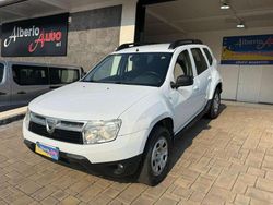 Bianco Usata 2011 Dacia Duster Lauréate SUV | 4490 € (Buon prezzo)