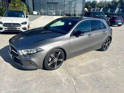 Grigio Usata 2021 Mercedes A180 Edition Tre volumi | 26.900 € (Buon prezzo)
