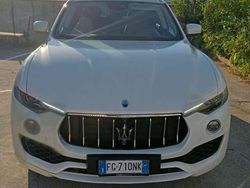 Bianco Usata 2017 Maserati Levante SUV | 28.000 € (Buon prezzo)