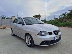 Grigio Usata 2004 Seat Ibiza Stylance Tre volumi | 2500 € (Buon prezzo)