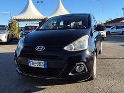 Nero Usata 2015 Hyundai i10 Comfort Due volumi | 7900 € (Buon prezzo)