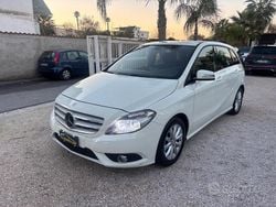 Bianco Usata 2014 Mercedes B180 Premium Monovolume | 4999 € (Buon prezzo)
