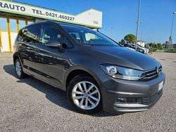 Gray Usata 2018 VW Touran Comfortline Monovolume | 19.900 € (Buon prezzo)