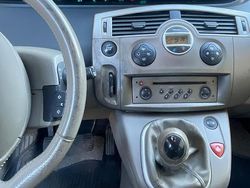 Grigio Usata 2004 Renault Grand Scénic II Monovolume | 3300 €