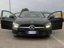 Nero Usata 2022 Mercedes A160 Business Tre volumi | 23.000 € (Buon prezzo)