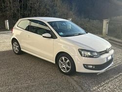 Bianco Usata 2011 VW Polo Trendline Tre volumi | 5900 € (Buon prezzo)