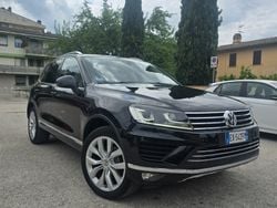 Usata 2014 VW Touareg Exclusive SUV | 15.900 € (Cara)