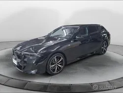 Black sapphire metallizzato Usata 2024 BMW 520 M Sport Station wagon | 75.700 € (Buon prezzo)