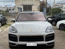 Grigio Usata 2020 Porsche Cayenne SUV | 48.000 € (Buon prezzo)