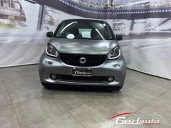 Grigio Usata 2019 Smart ForTwo Coupé Passion Due volumi | 15.499 € (Buon prezzo)