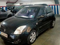 Nero Usata 2010 Suzuki Swift Tre volumi | 2000 €
