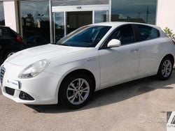 Bianco Usata 2013 Alfa Romeo Giulietta Distinctive Tre volumi | 8900 € (Buon prezzo)