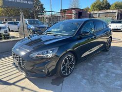 Nero Usata 2018 Ford Focus ST-Line Tre volumi | 12.900 € (Buon prezzo)